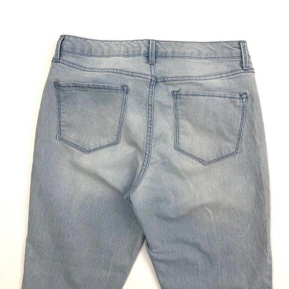 Nine West Gramercy Skinny Ankle Women's size 8 Light Wash Pinstripes Denim Jeans - Picture 2 of 4